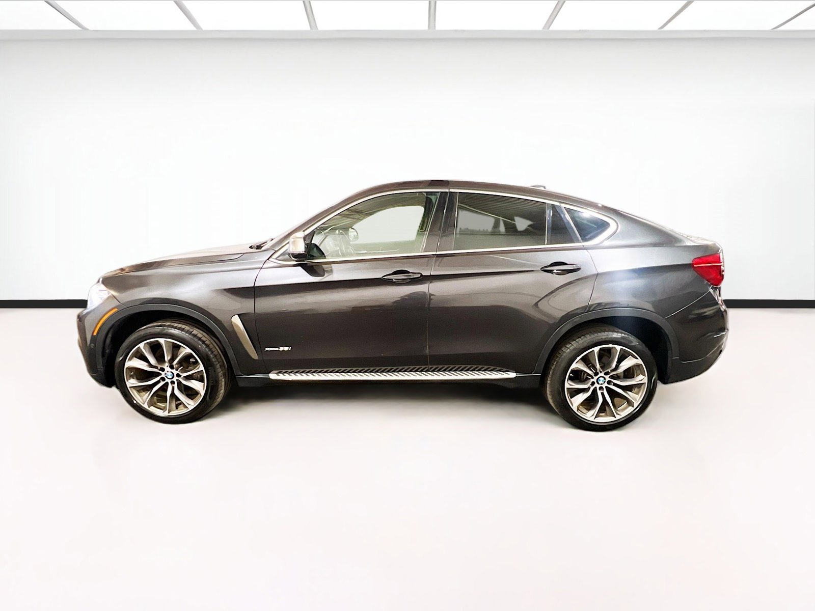 Used 2019 BMW X6 xDrive35i w/ Premium Package image 24