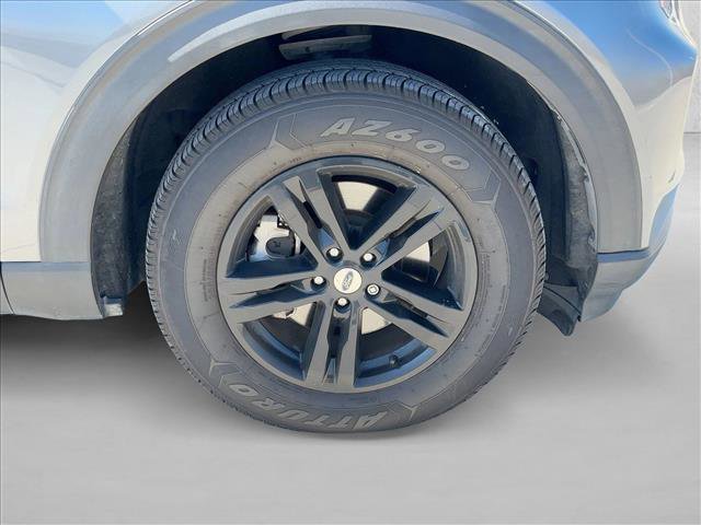 Used 2021 Ford Explorer XLT image 22