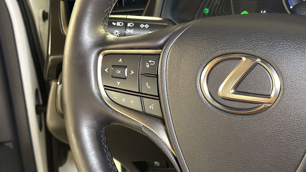 Used 2023 Lexus UX 250h AWD w/ Accessory Package (Z1) image 22