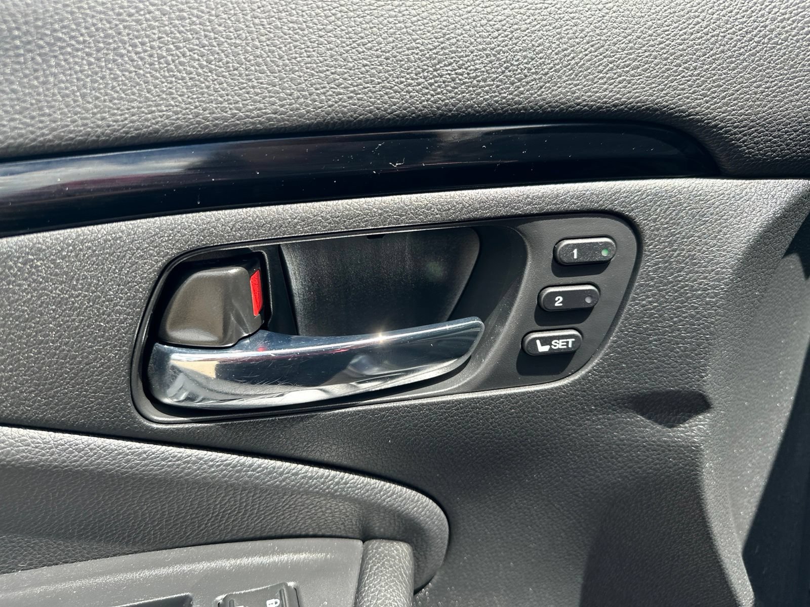 Used 2016 Honda Pilot Touring image 16