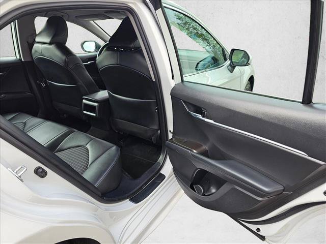 Used 2022 Toyota Camry SE FWD image 14