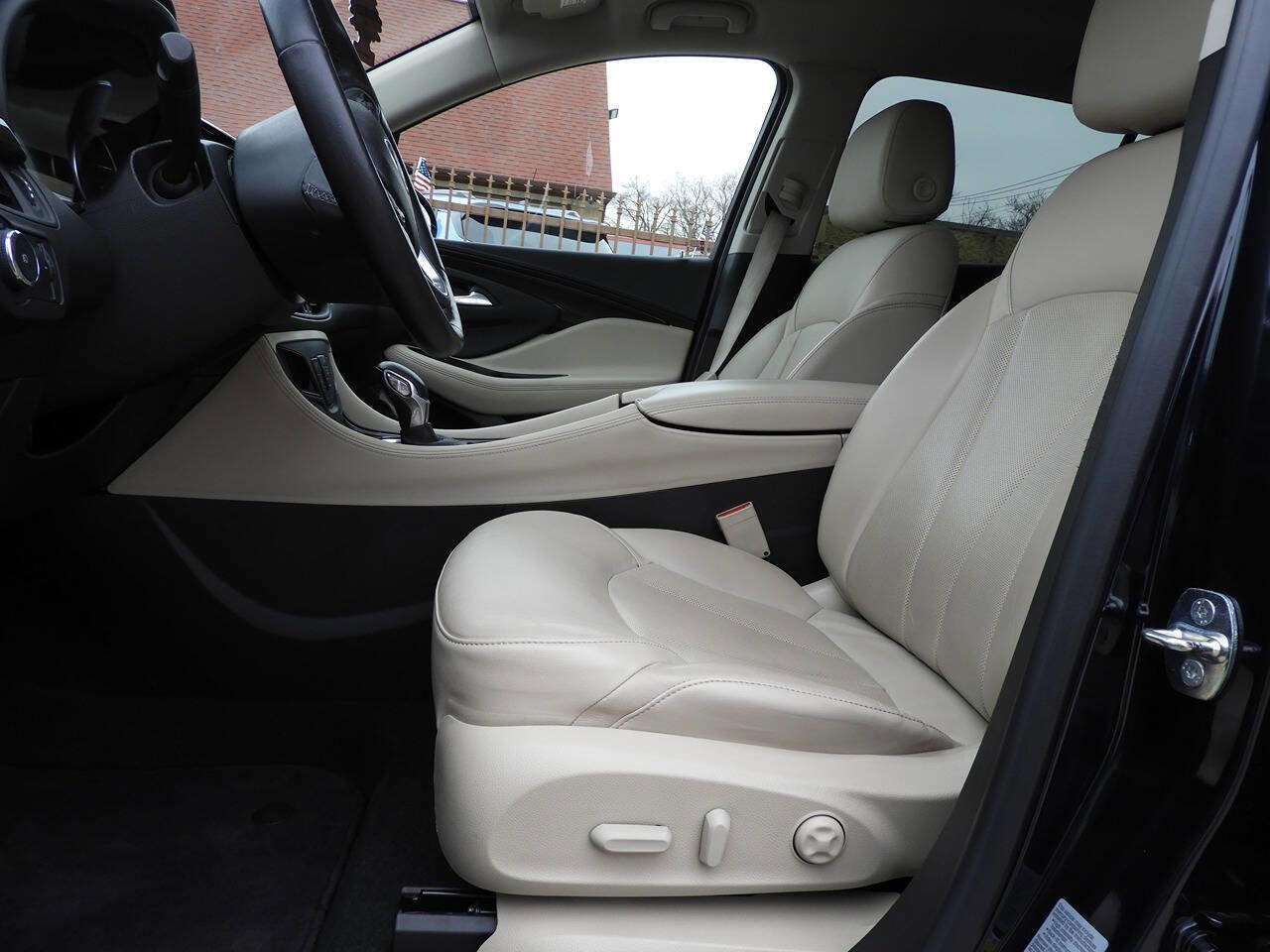 Used 2020 Buick Envision Premium w/ LPO, Cargo Package AWD/4WD image 16