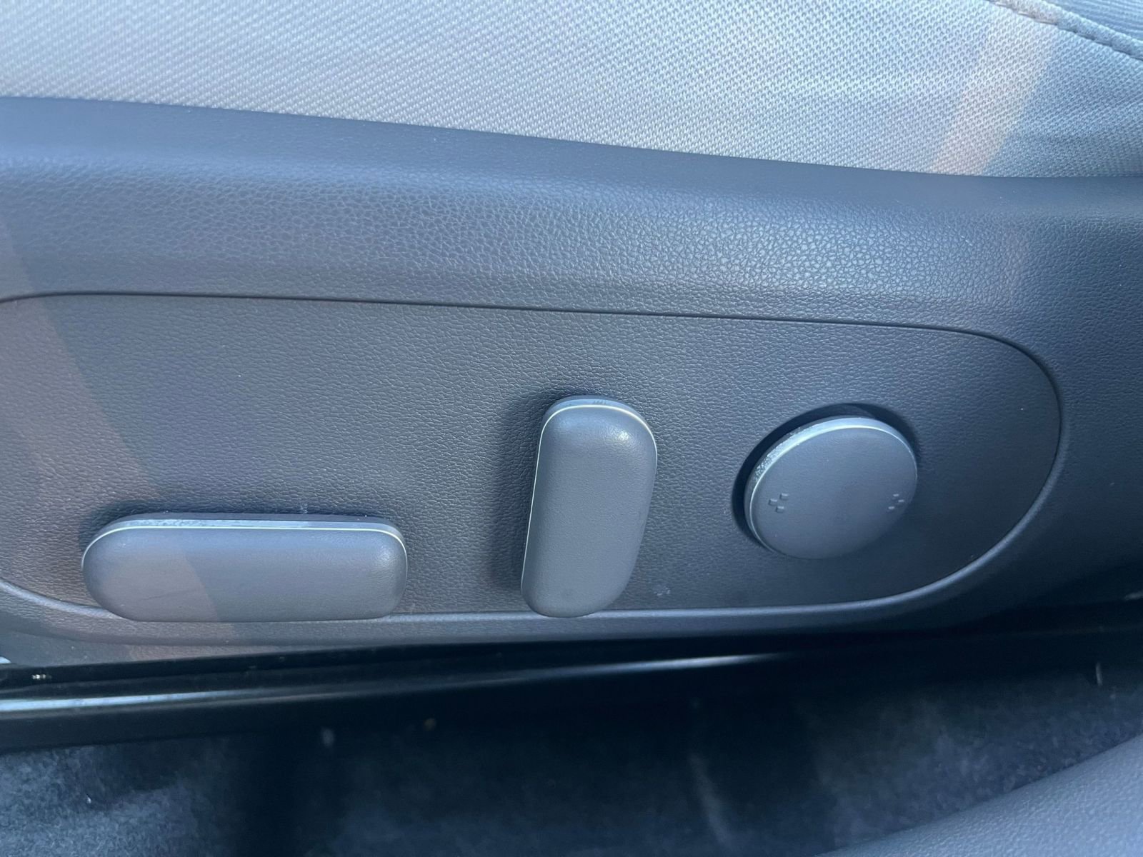 Used 2025 Hyundai Kona SEL image 23