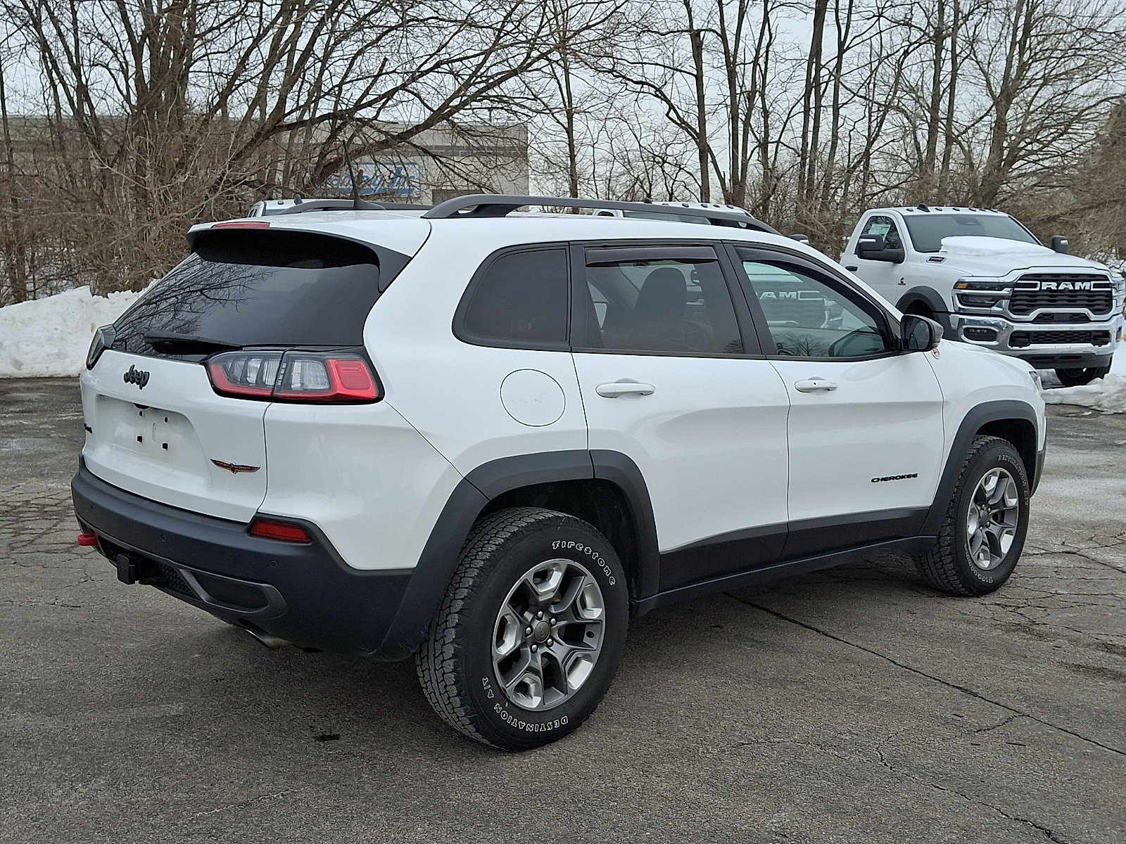 Certified 2019 Jeep Cherokee Trailhawk image 8