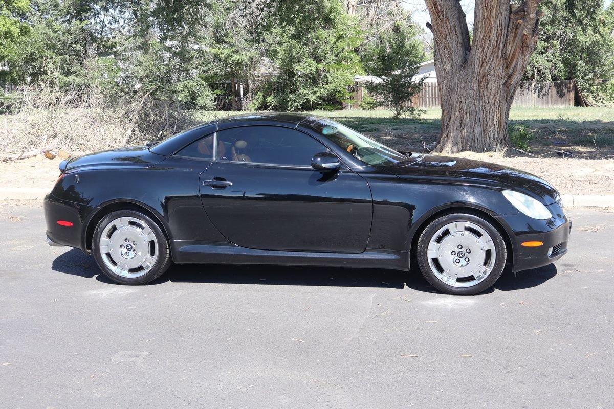 Used 2002 Lexus SC 430 Convertible RWD image 3