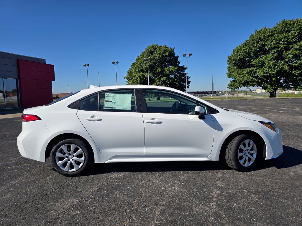 New 2027 Toyota Corolla LE FWD image 14
