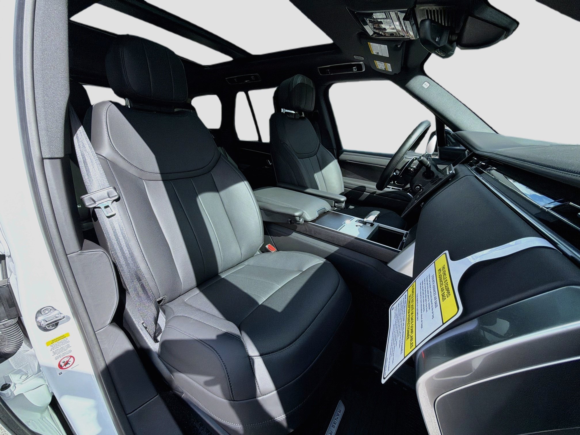 New 2026 Land Rover Range Rover SE AWD/4WD image 16