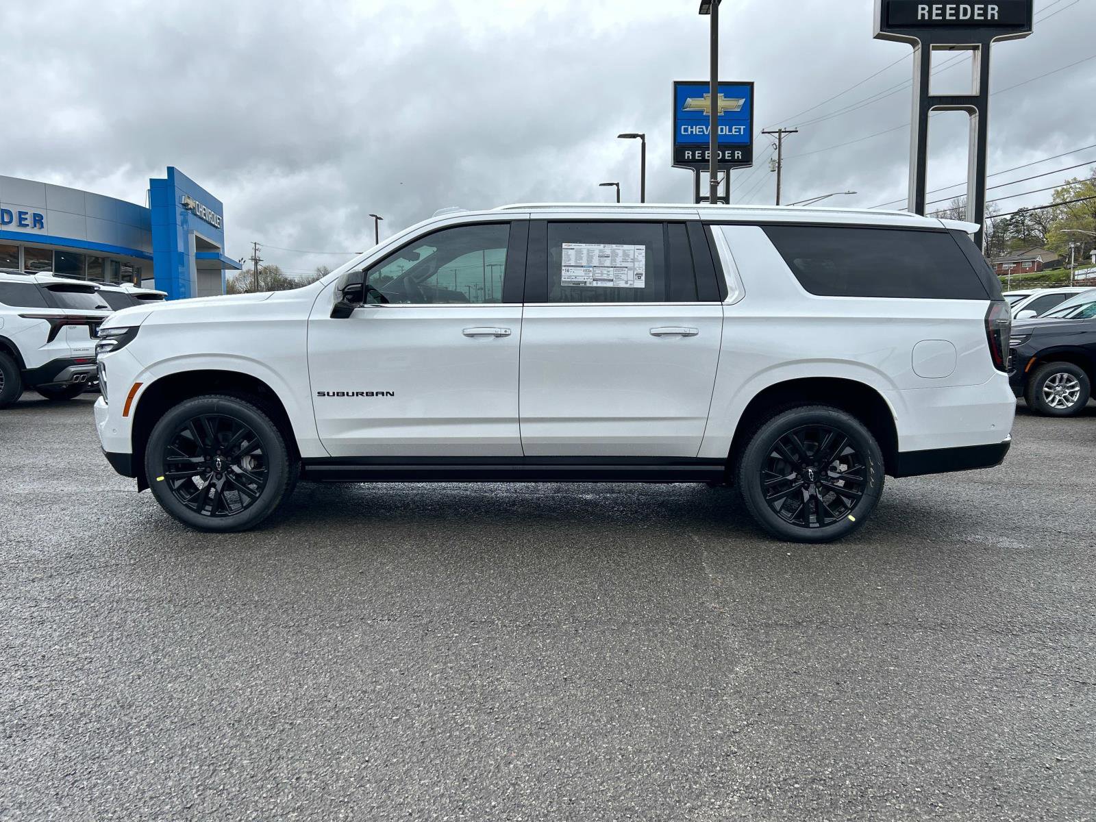 New 2025 Chevrolet Suburban Premier image 6
