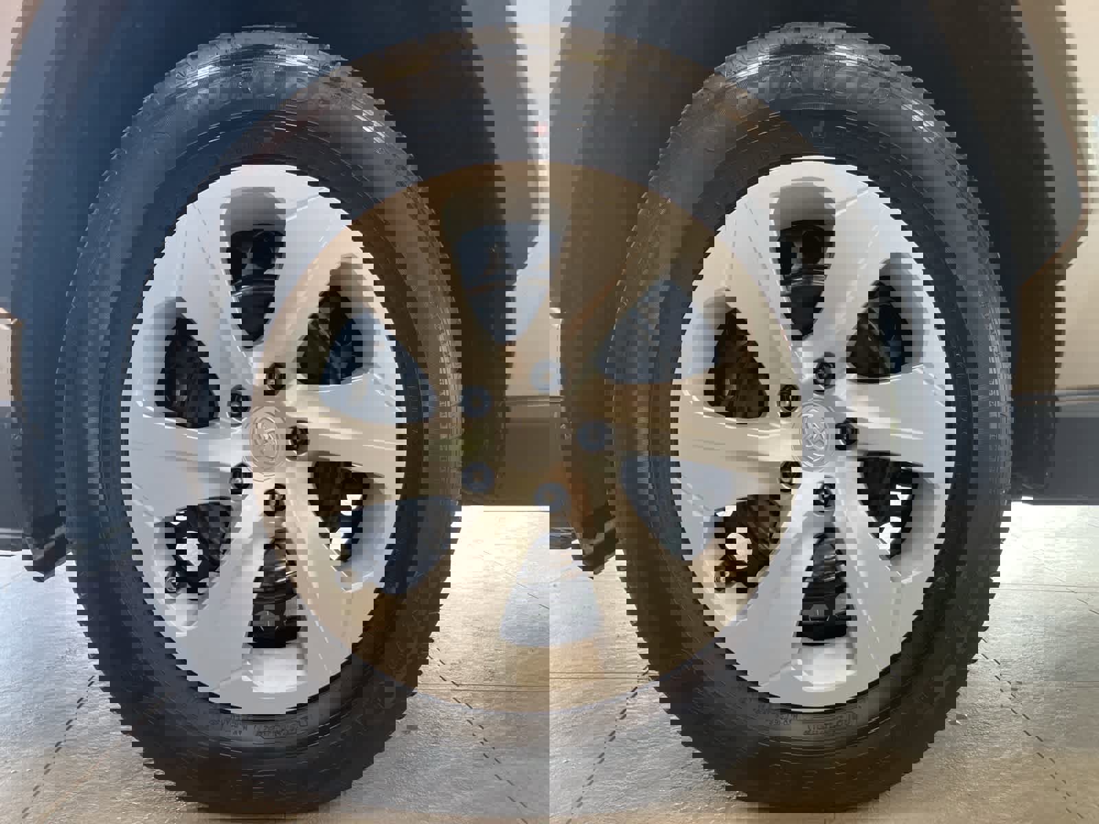 Used 2024 Toyota RAV4 LE image 9