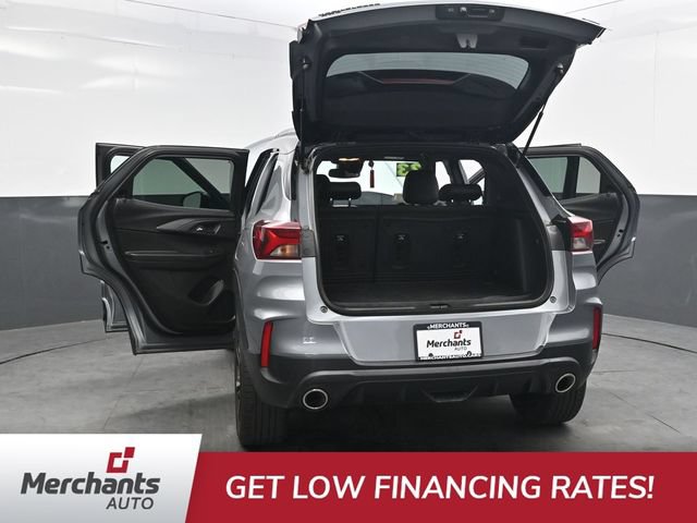 Used 2023 Chevrolet TrailBlazer RS w/ Convenience Package AWD/4WD image 46