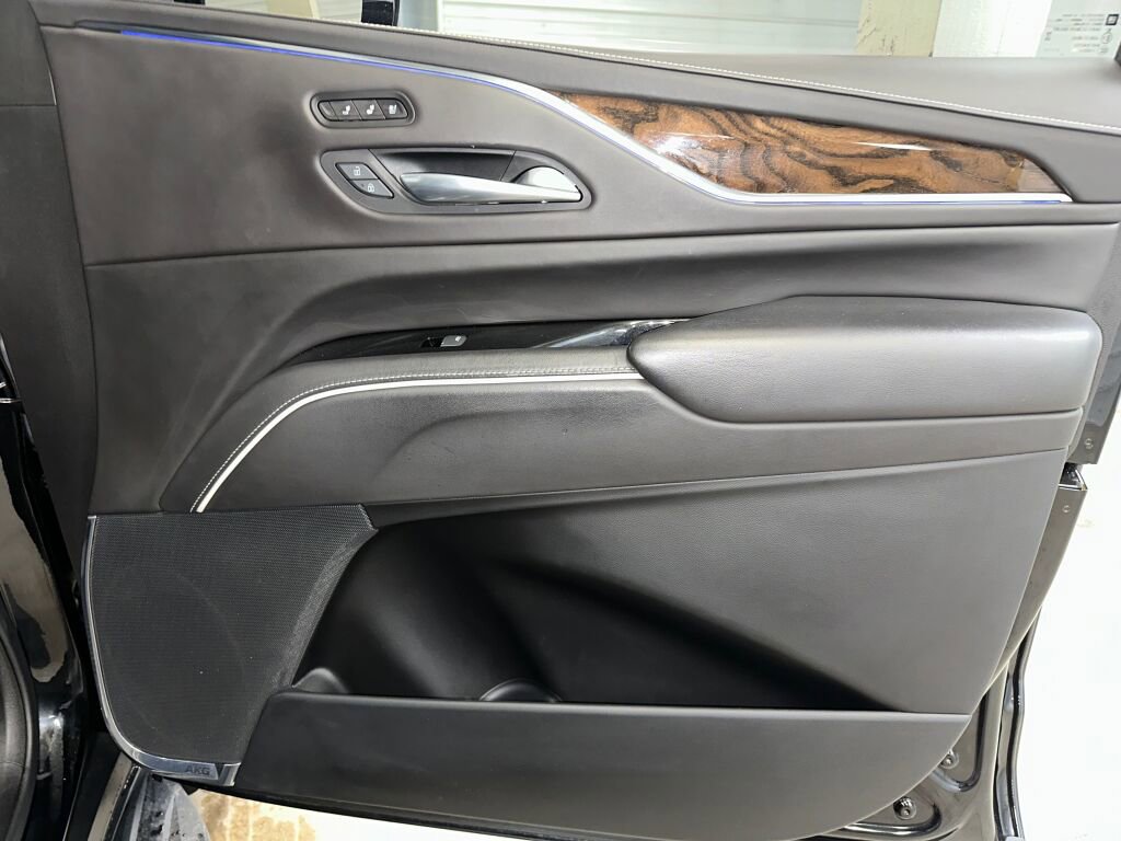 Used 2021 Cadillac Escalade Premium Luxury Platinum image 38