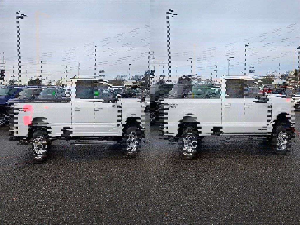 New 2026 Ford F350 XLT w/ XLT Premium Package image 4