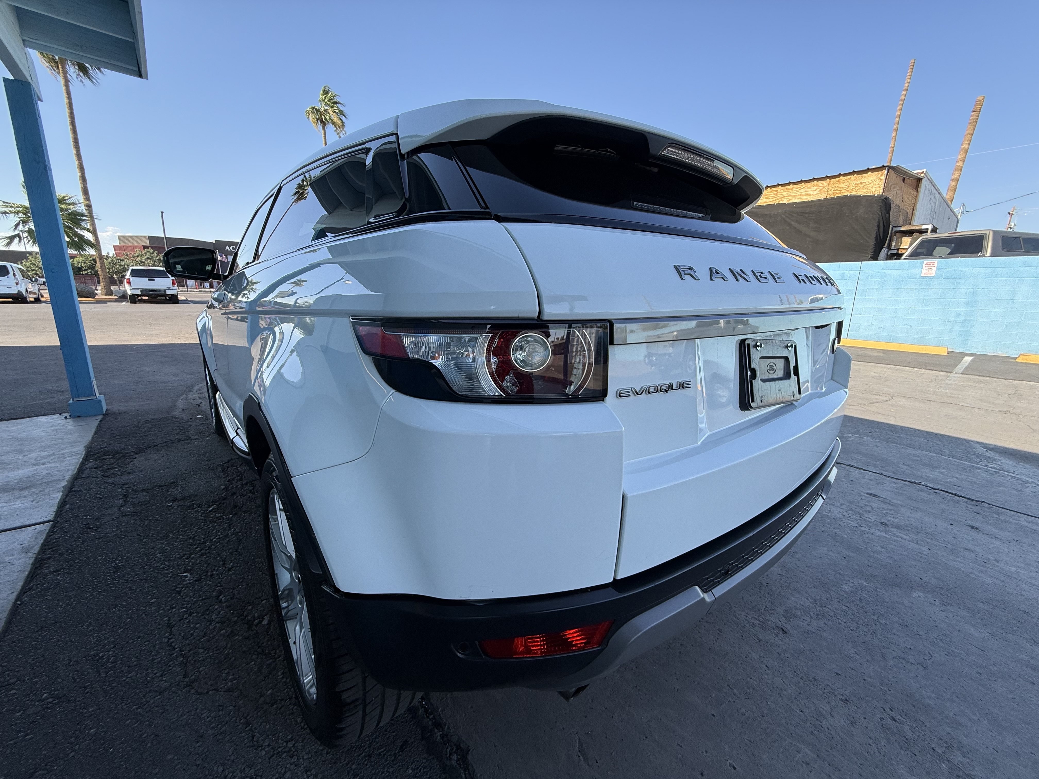 Used 2013 Land Rover Range Rover Evoque Pure Plus w/ Climate Comfort Pkg image 5