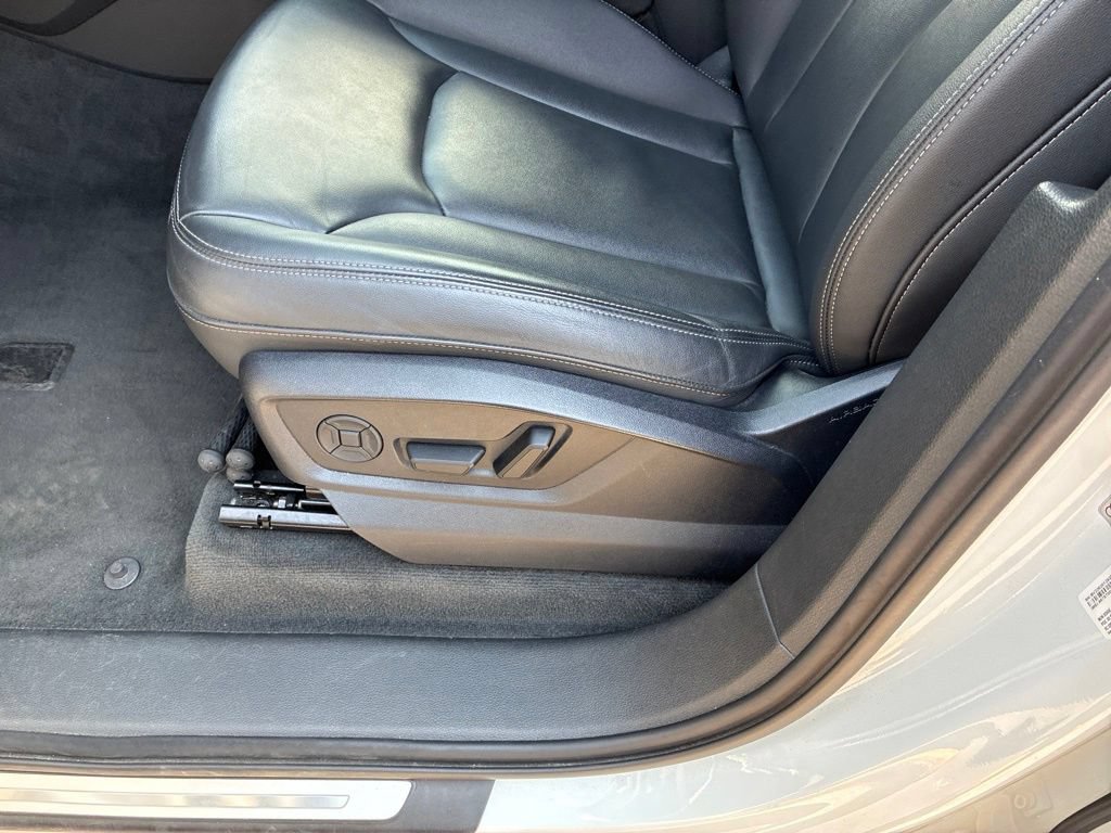 Used 2025 Audi Q7 3.0T Premium Plus AWD/4WD image 16