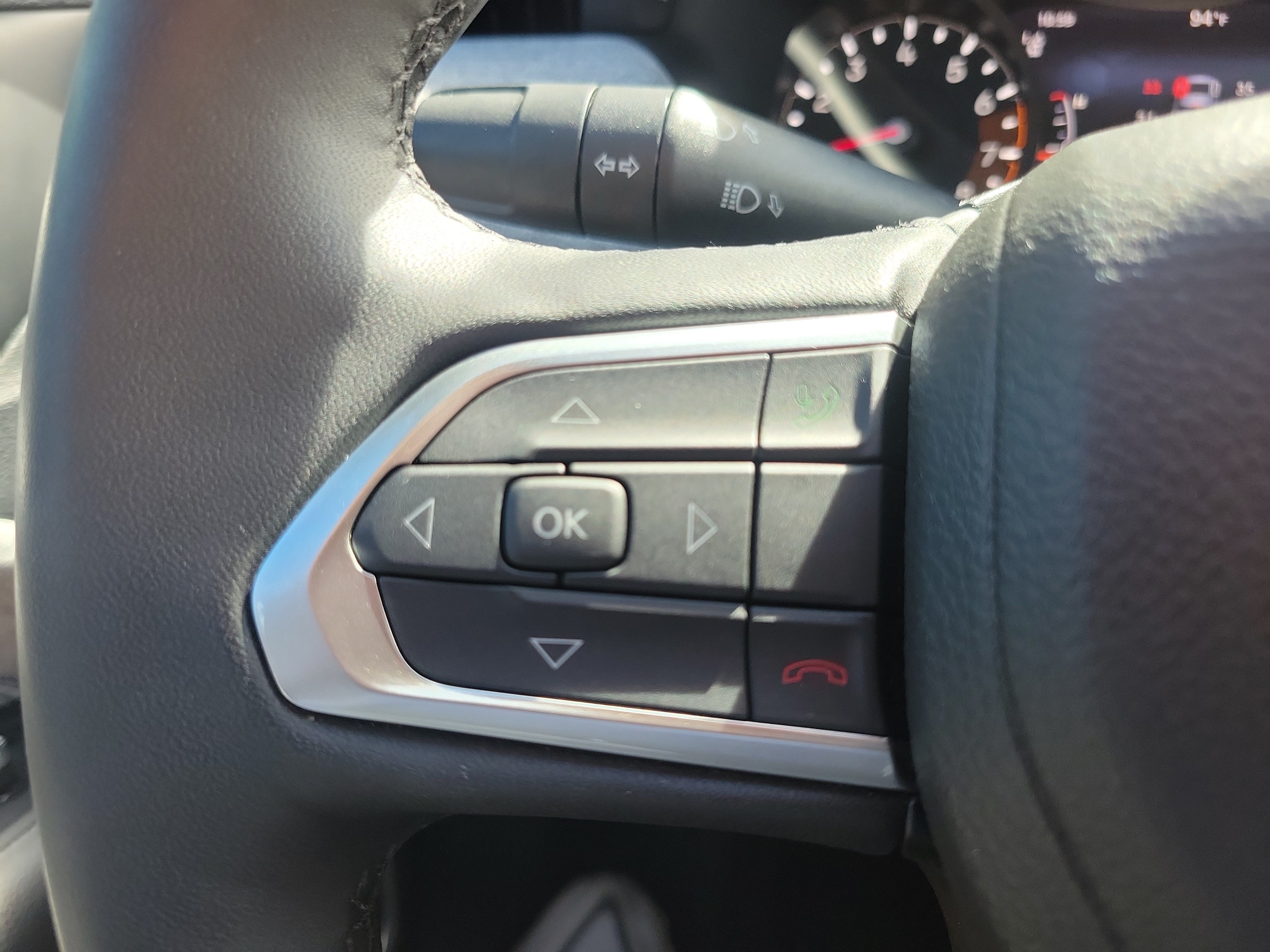 Used 2025 Jeep Compass Latitude AWD/4WD image 17