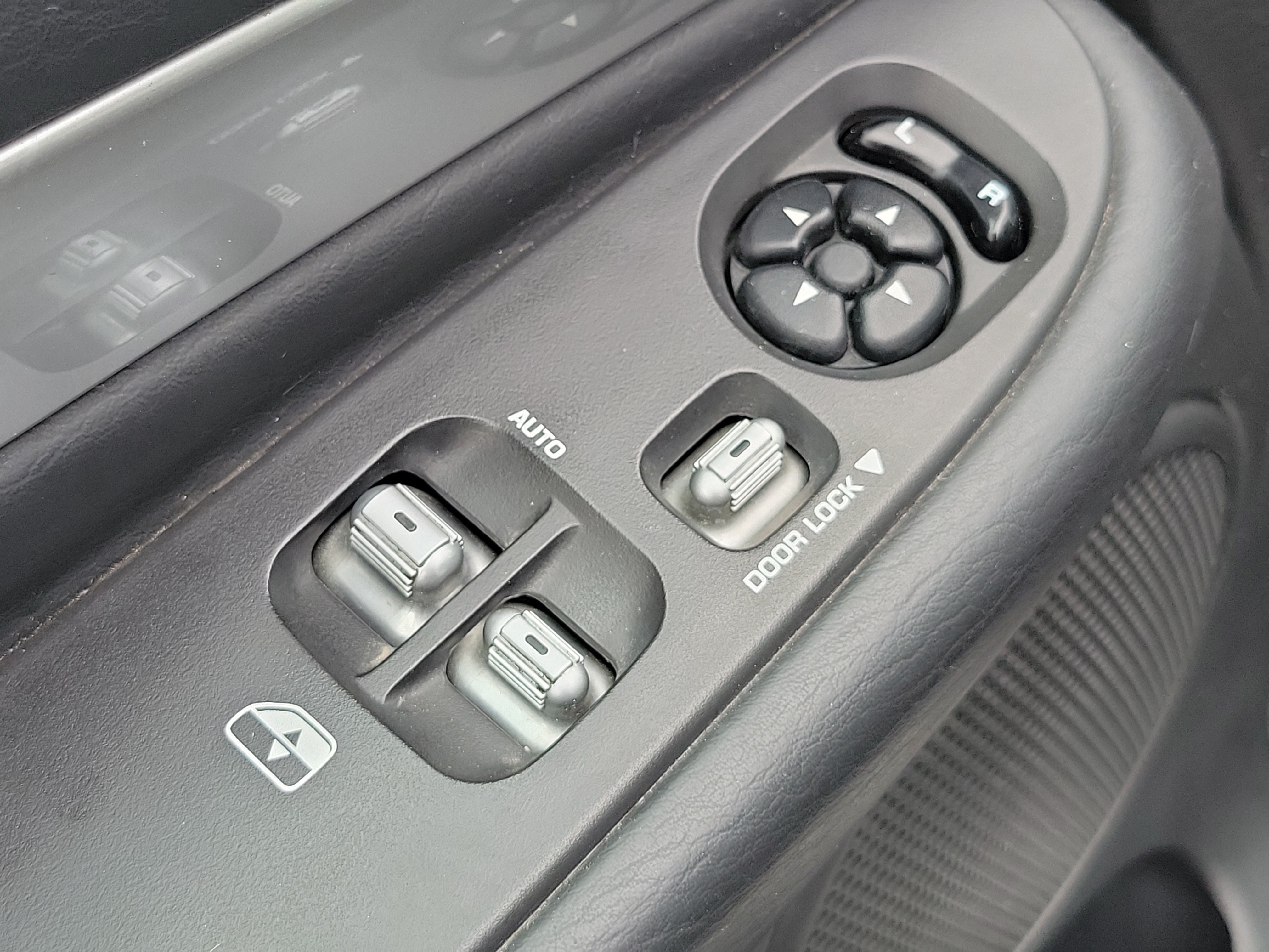 Used 2005 Dodge Ram 1500 Truck 2WD Regular Cab image 14