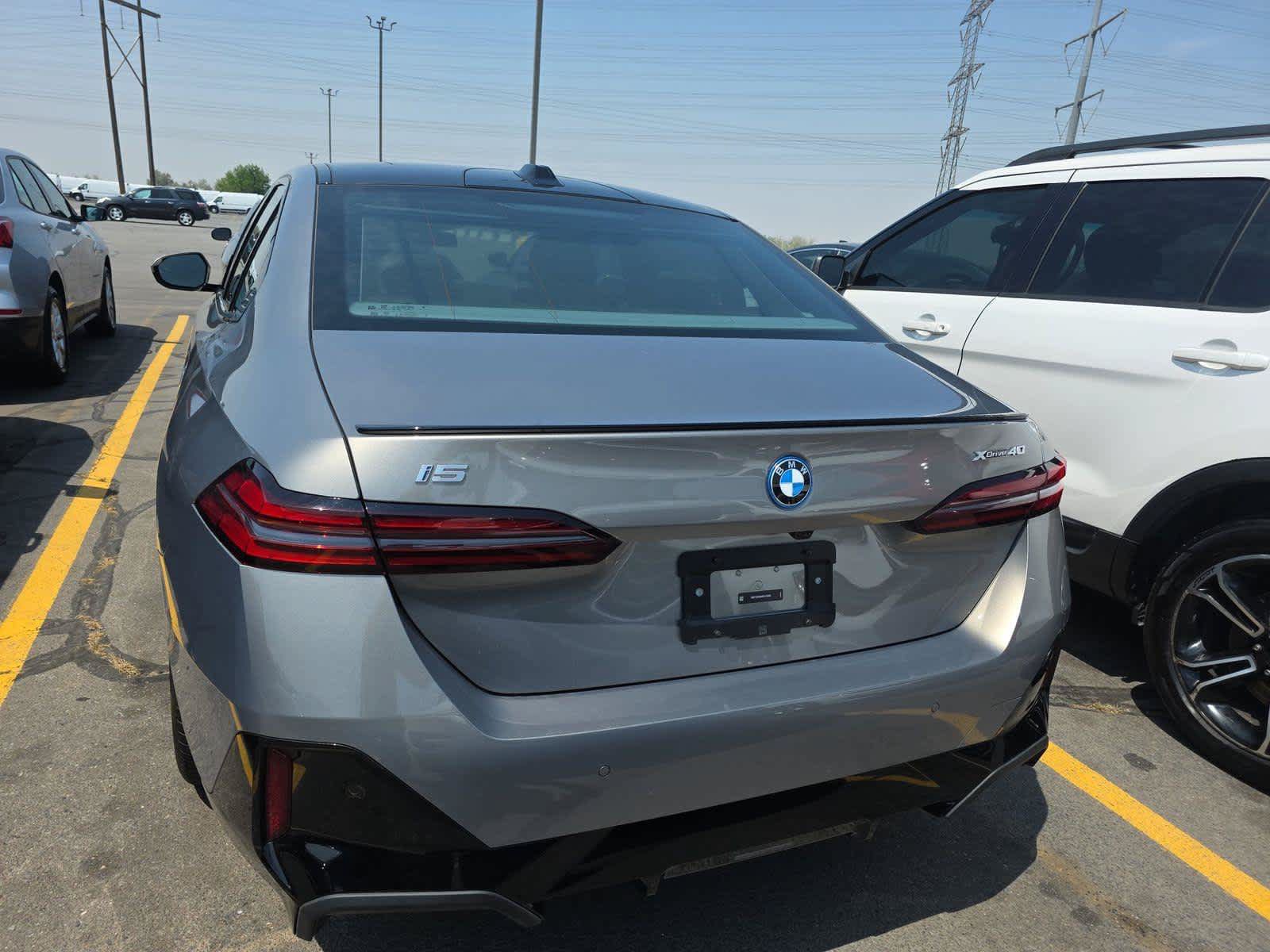 Used 2025 BMW i5 xDrive40 w/ Executive Package AWD/4WD image 5