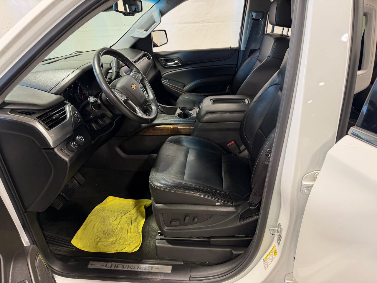 Used 2015 Chevrolet Suburban LT AWD/4WD image 25