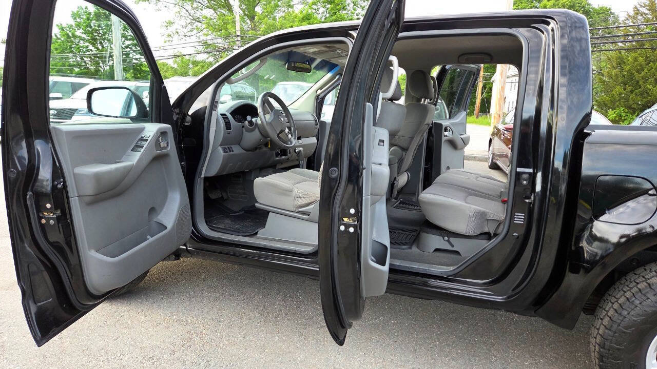 Used 2008 Nissan Frontier SE w/ SE Value Truck Pkg AWD/4WD image 22