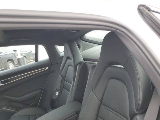 Used 2023 Porsche Panamera 4 Platinum Edition image 27