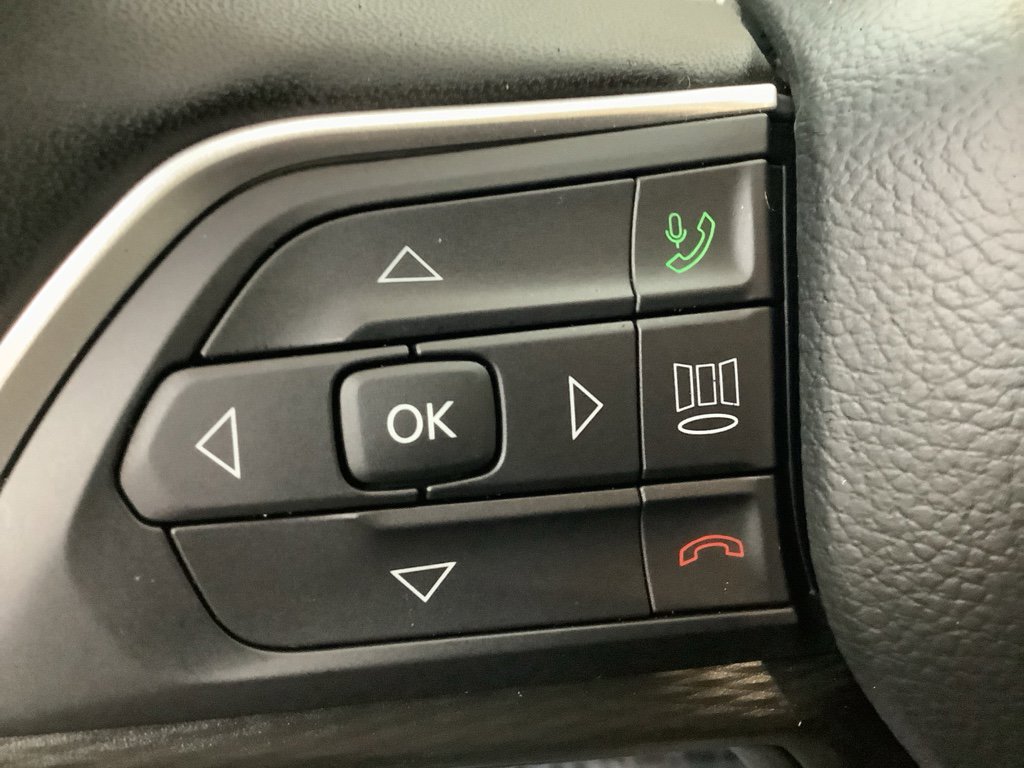 New 2025 Jeep Grand Cherokee Laredo X w/ Luxury Tech Group I image 16