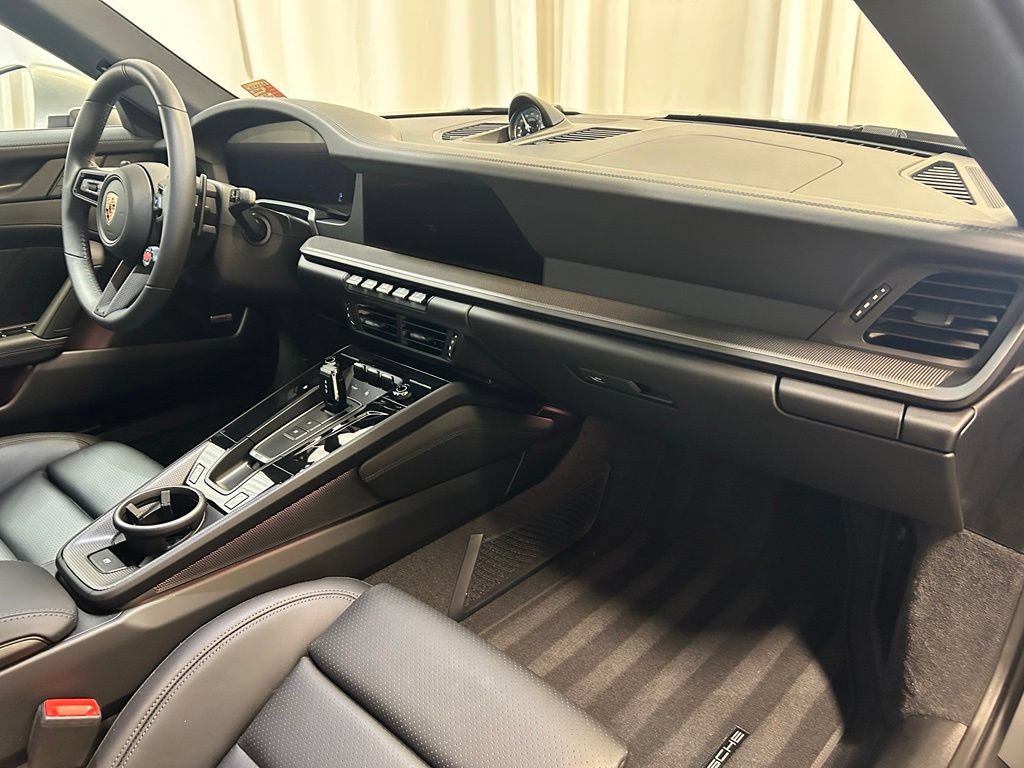 Certified 2025 Porsche 911 Carrera RWD image 25