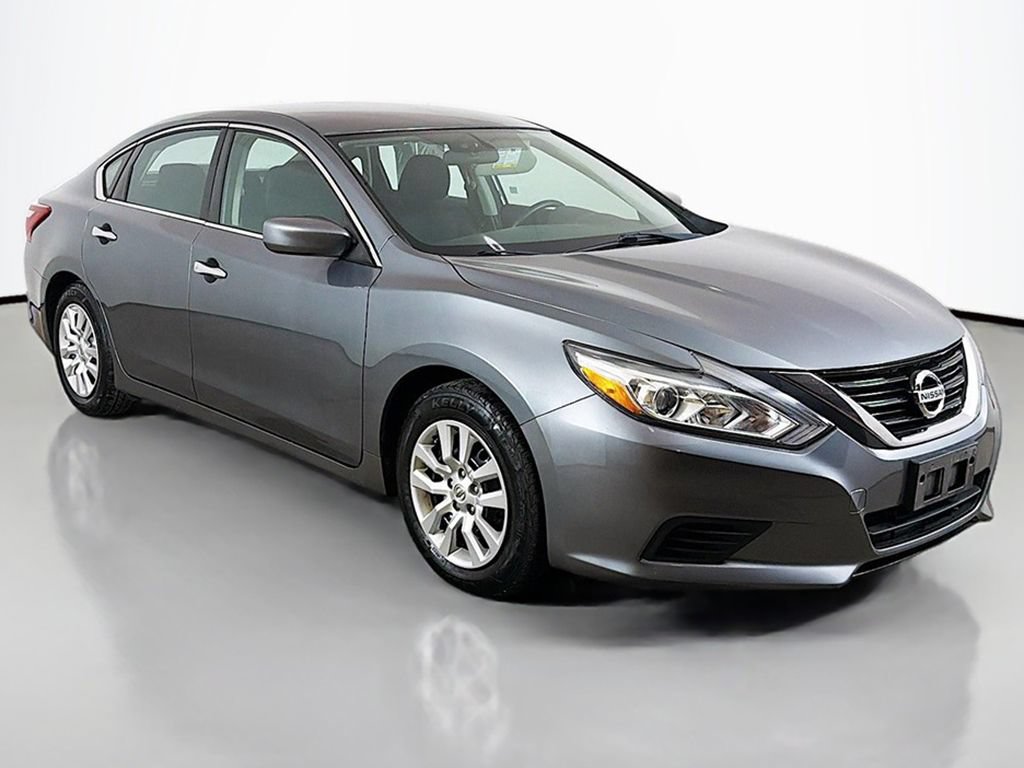 Used 2018 Nissan Altima 2.5 S w/ S Convenience Package FWD image 2