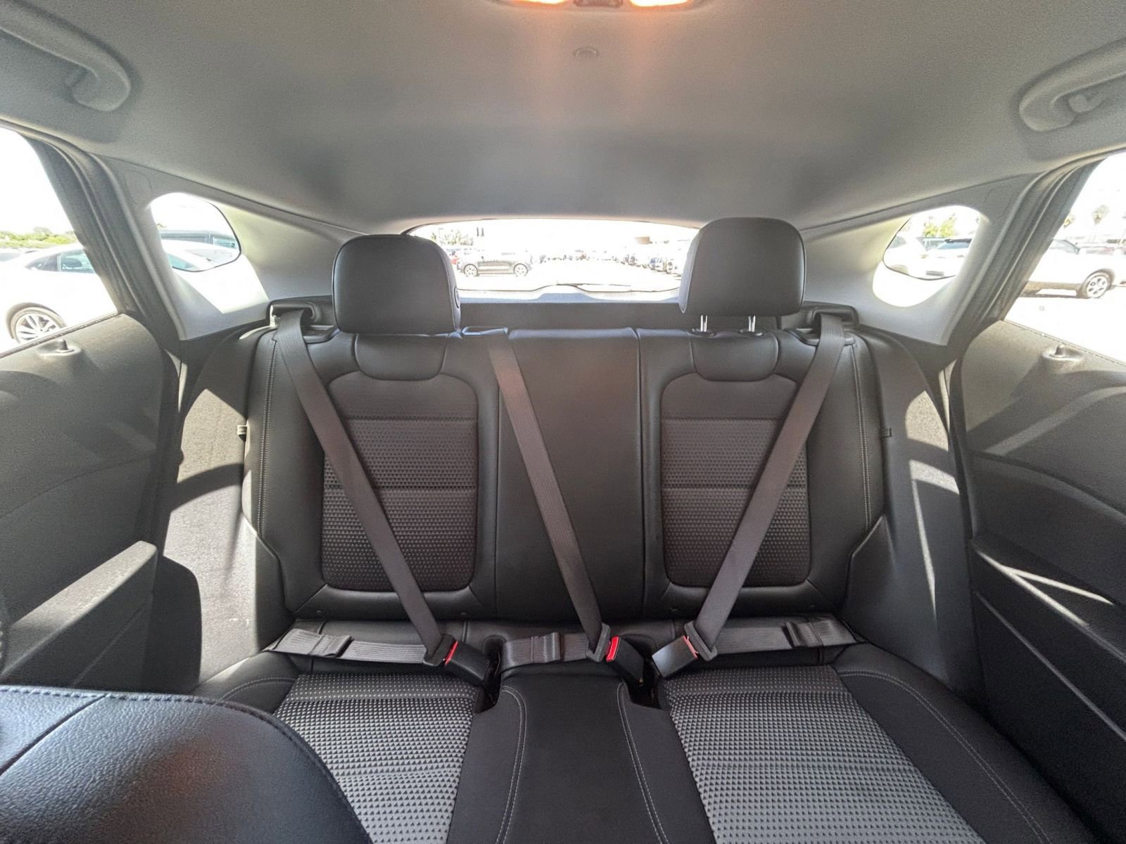 Used 2025 Chevrolet Trax LT w/ LT Convenience Package FWD image 38