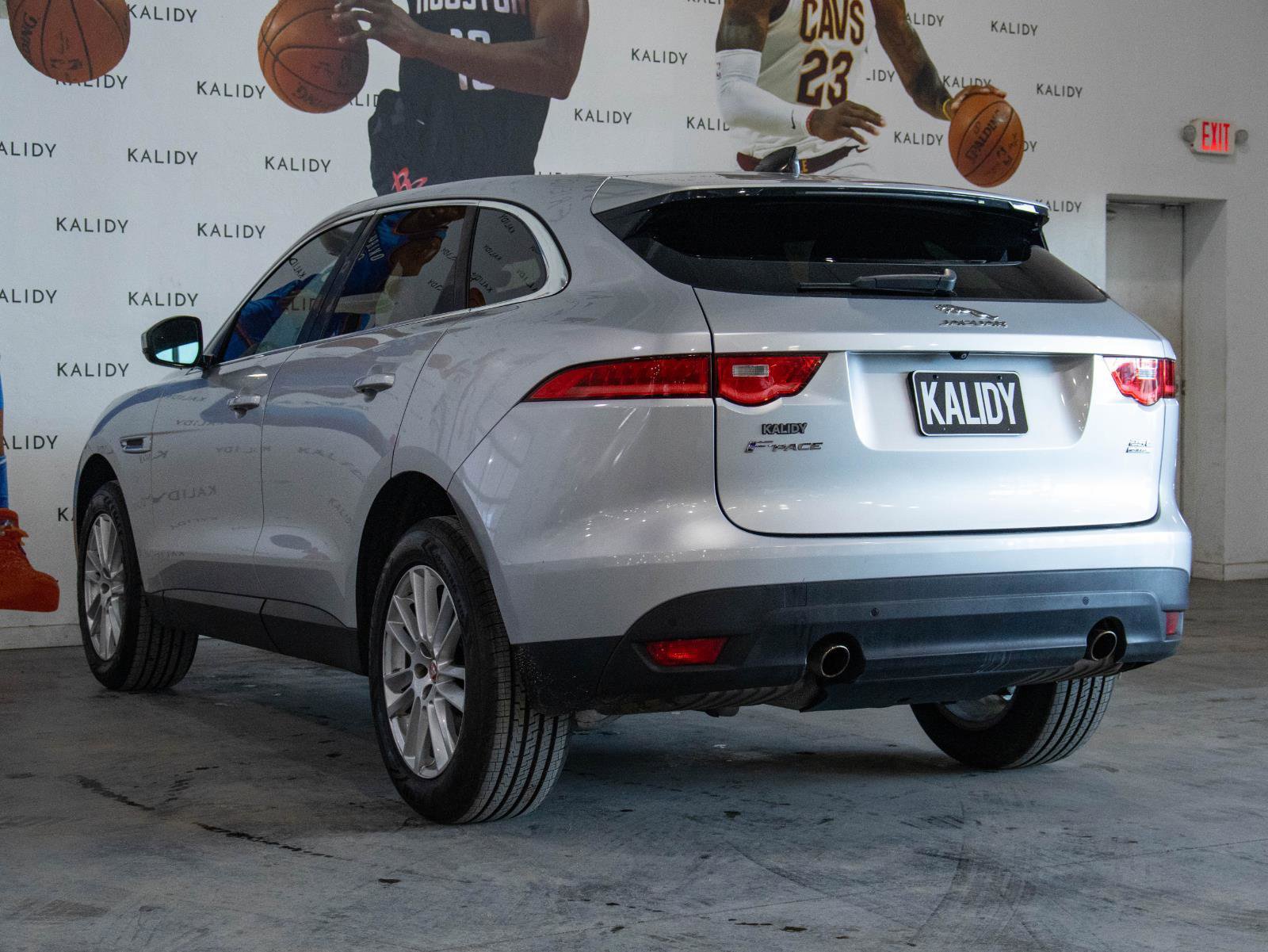Used 2020 Jaguar F-PACE Prestige image 23