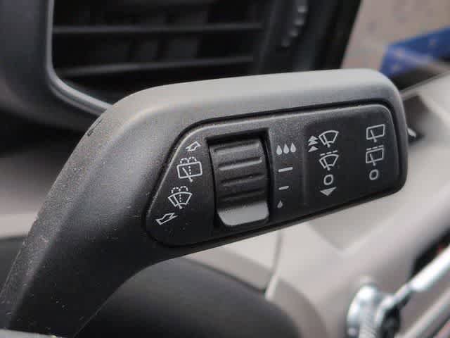 Used 2023 Ford Explorer XLT w/ Equipment Group 202A AWD/4WD image 27