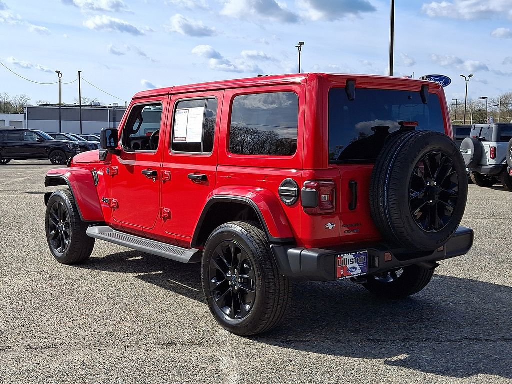 Used 2025 Jeep Wrangler Unlimited Sahara image 3