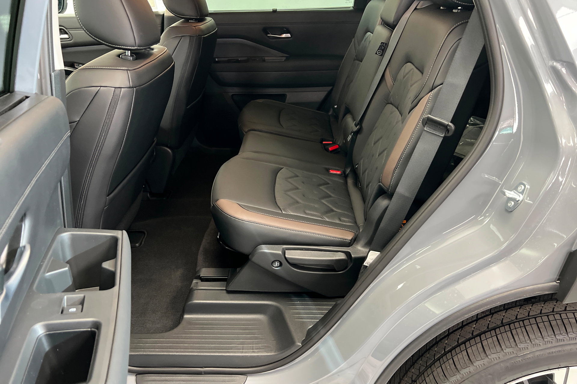 New 2026 Nissan Pathfinder Platinum image 21