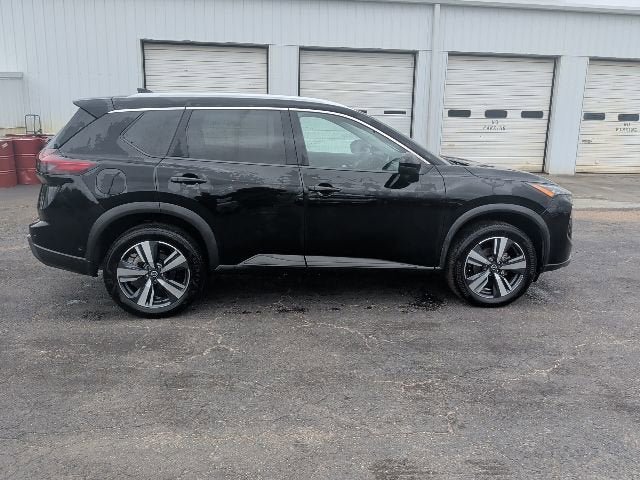 Used 2024 Nissan Rogue SL AWD/4WD image 7