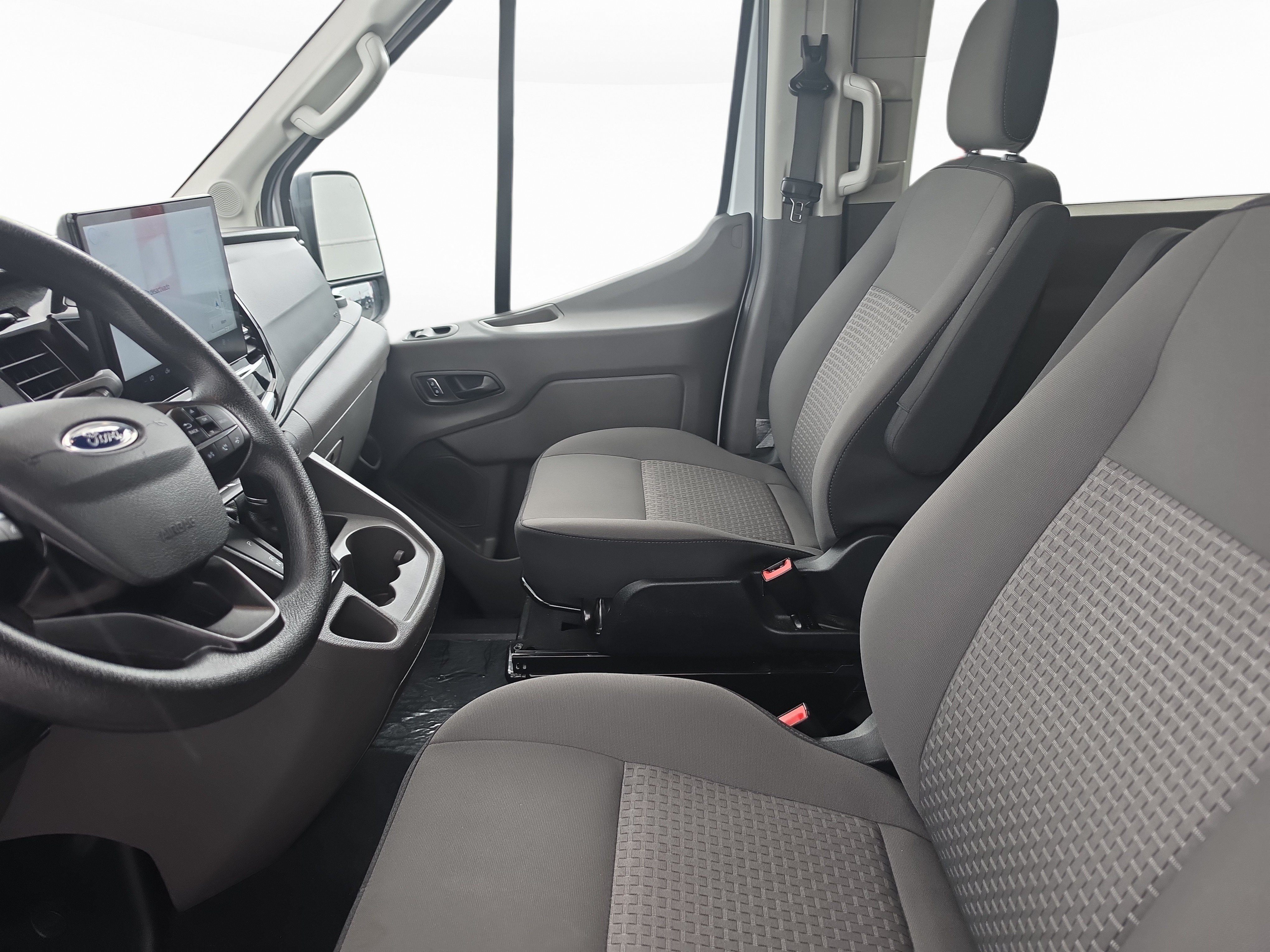 Used 2024 Ford Transit 350 XLT RWD image 18