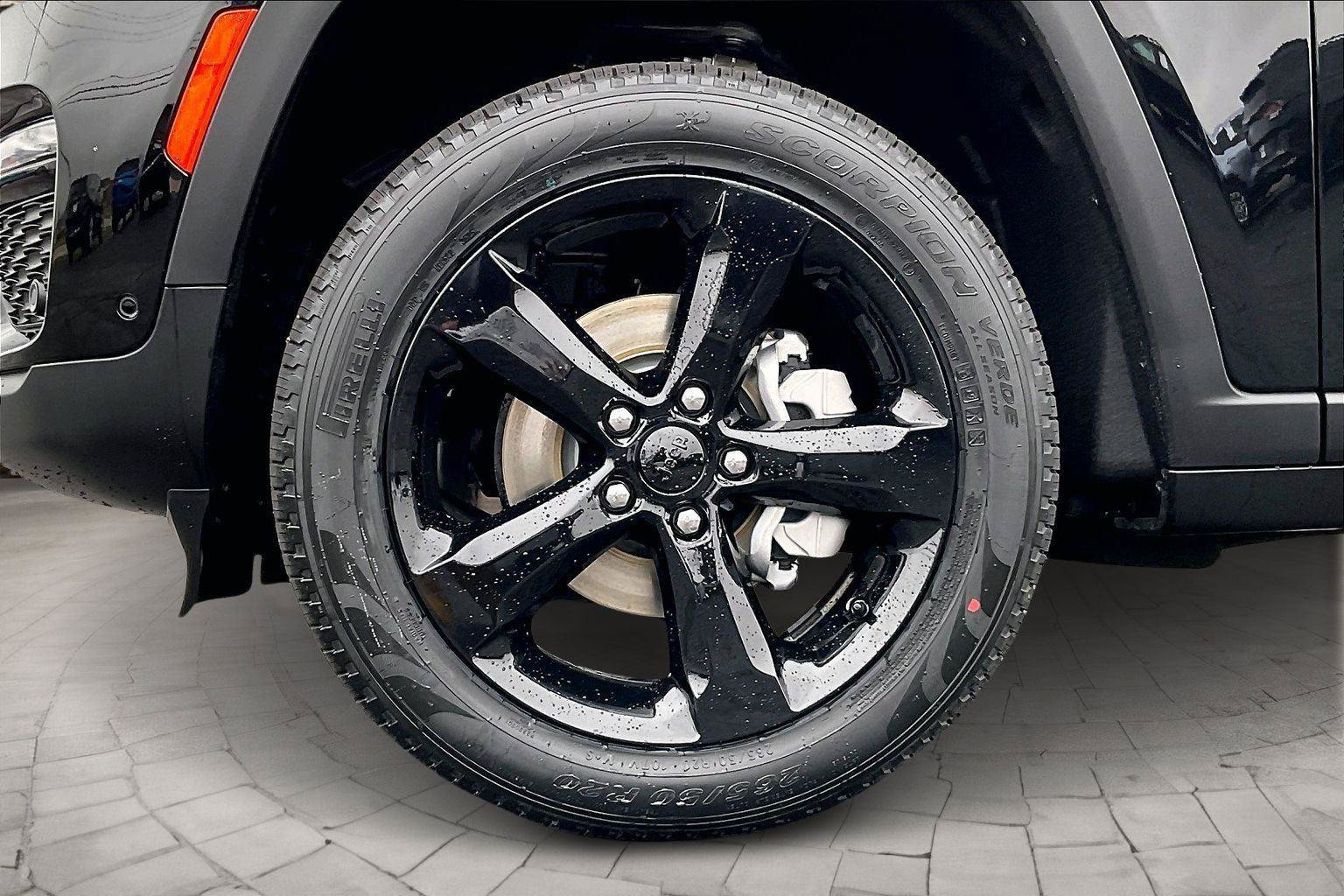 New 2025 Jeep Grand Cherokee Limited w/ Luxury Tech Group II AWD/4WD image 12