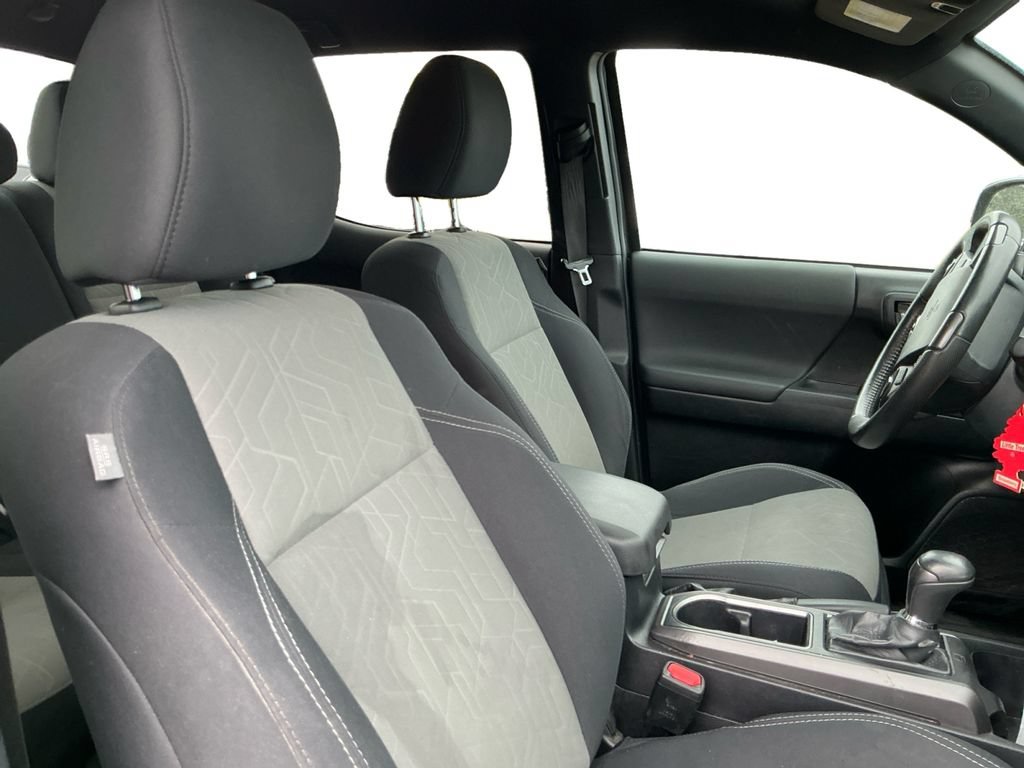 Used 2022 Toyota Tacoma TRD Off-Road RWD image 18
