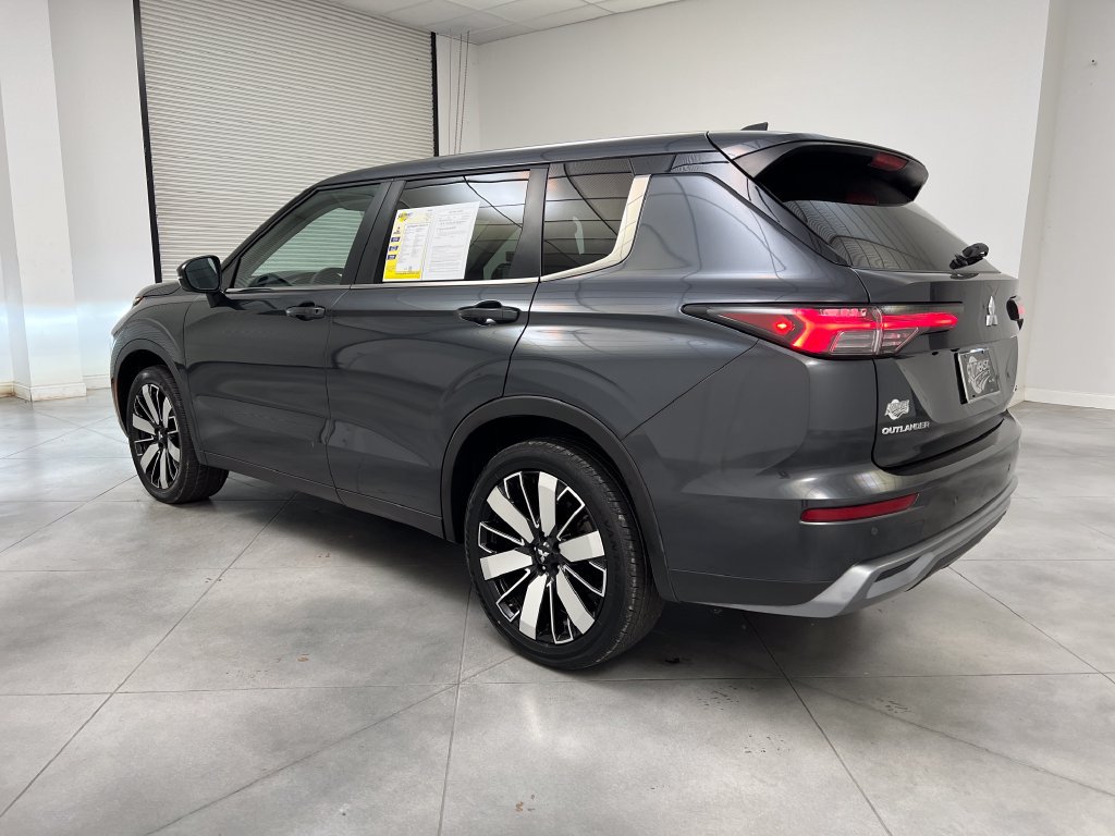 Used 2025 Mitsubishi Outlander SE AWD/4WD image 6