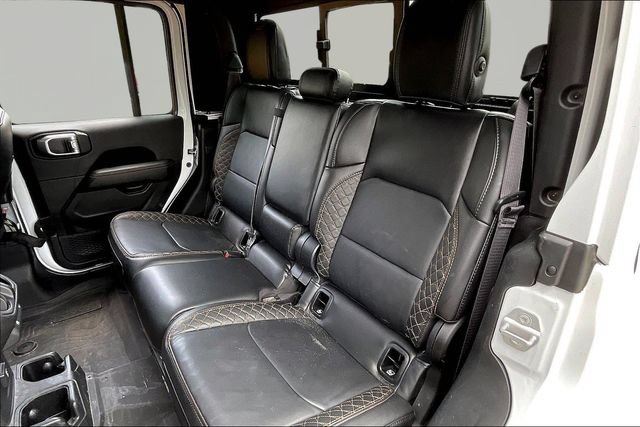 Used 2023 Jeep Gladiator Overland AWD/4WD image 16