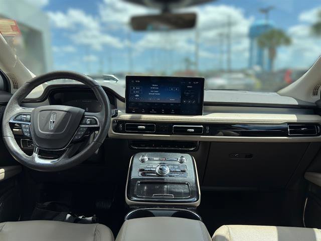 Used 2022 Lincoln Nautilus FWD image 13