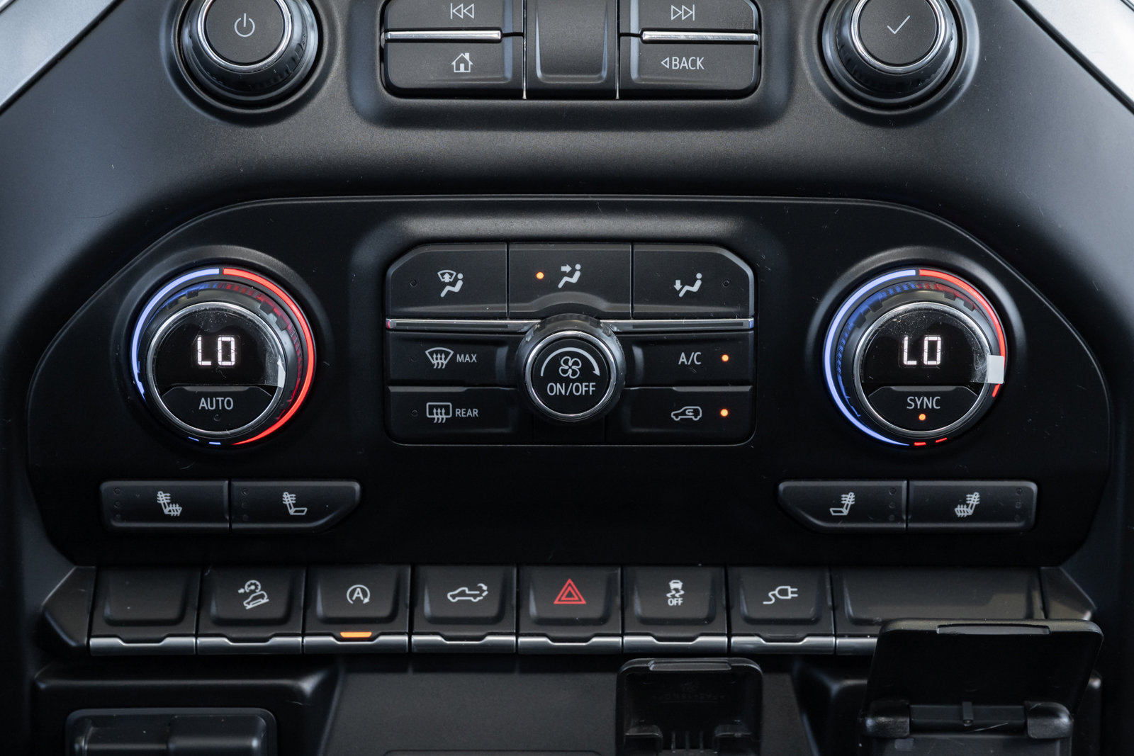 Used 2021 Chevrolet Silverado 1500 LT image 35