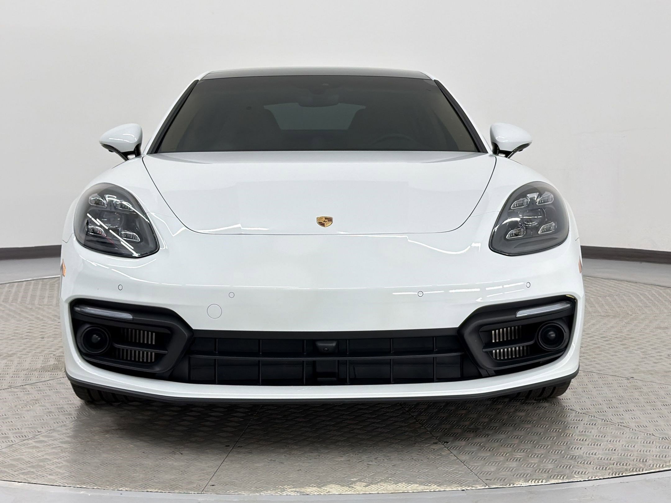 Certified 2023 Porsche Panamera Platinum Edition image 6