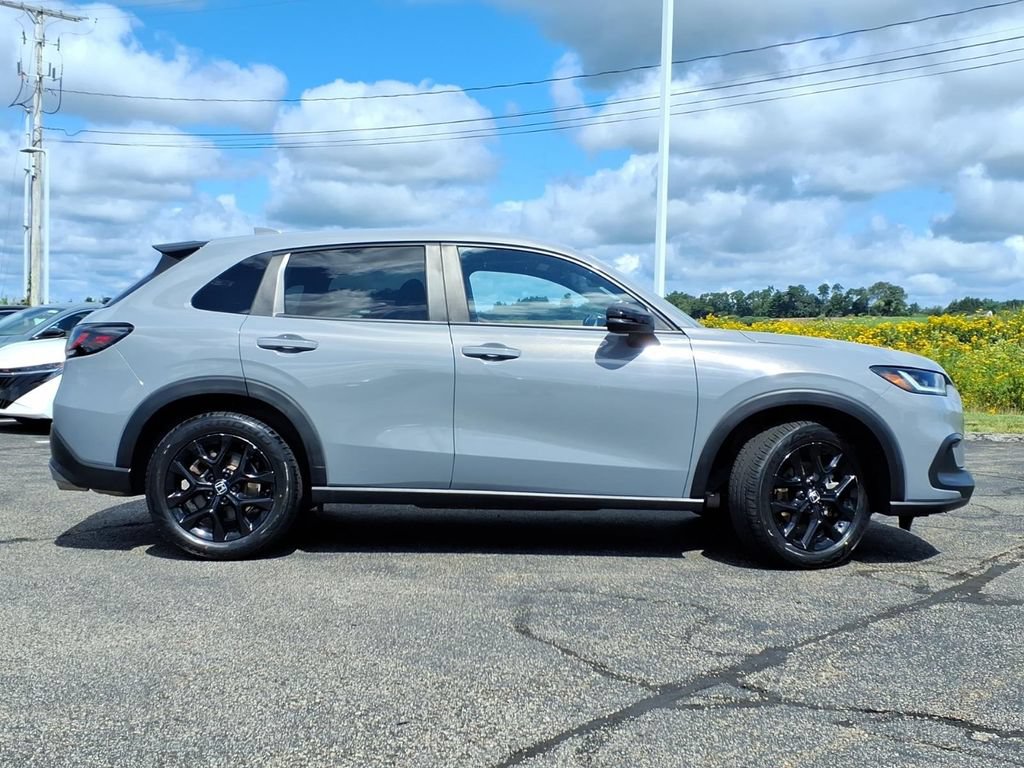 Used 2024 Honda HR-V Sport image 2