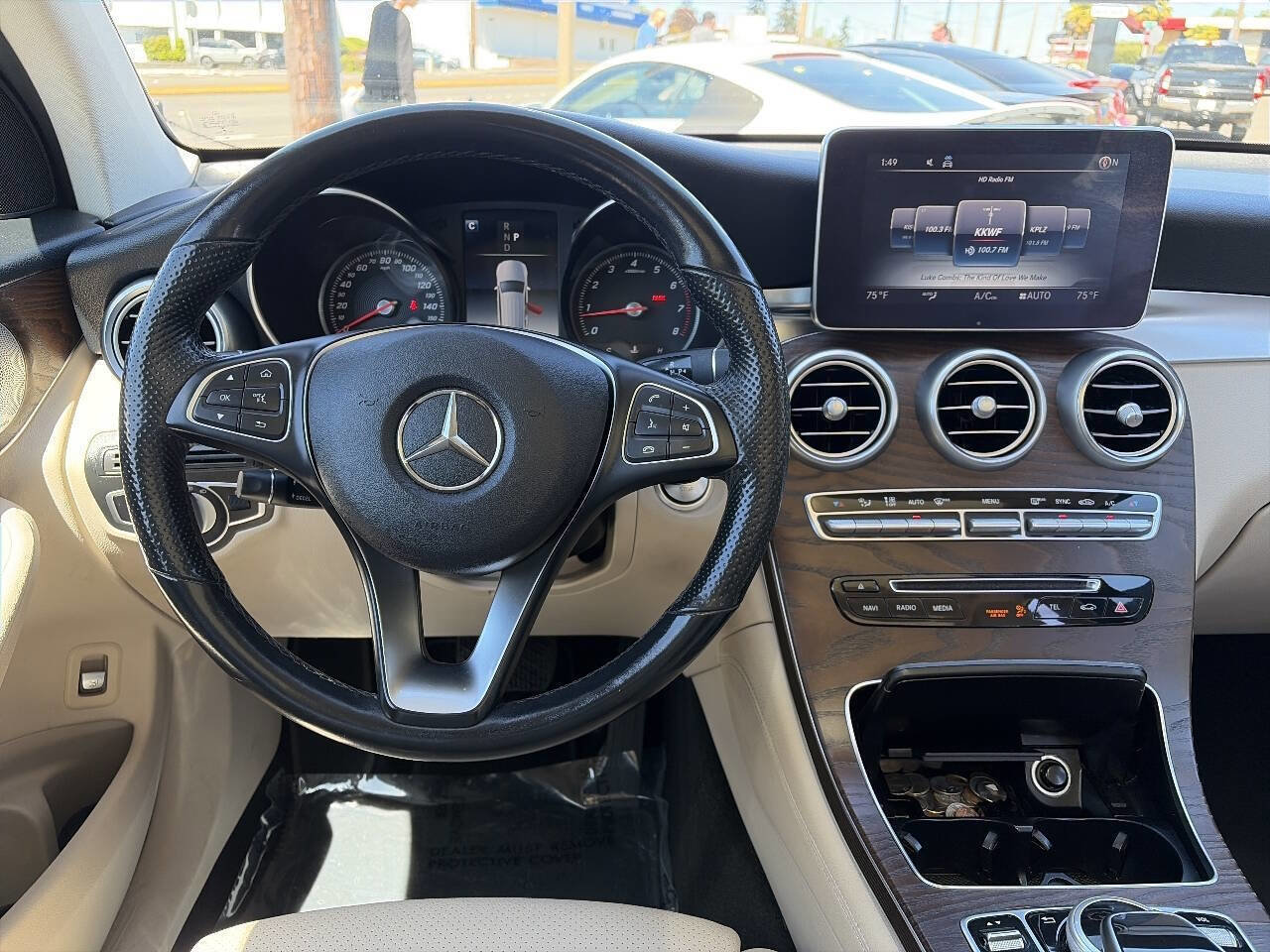 Used 2019 Mercedes-Benz GLC 300 4MATIC image 28