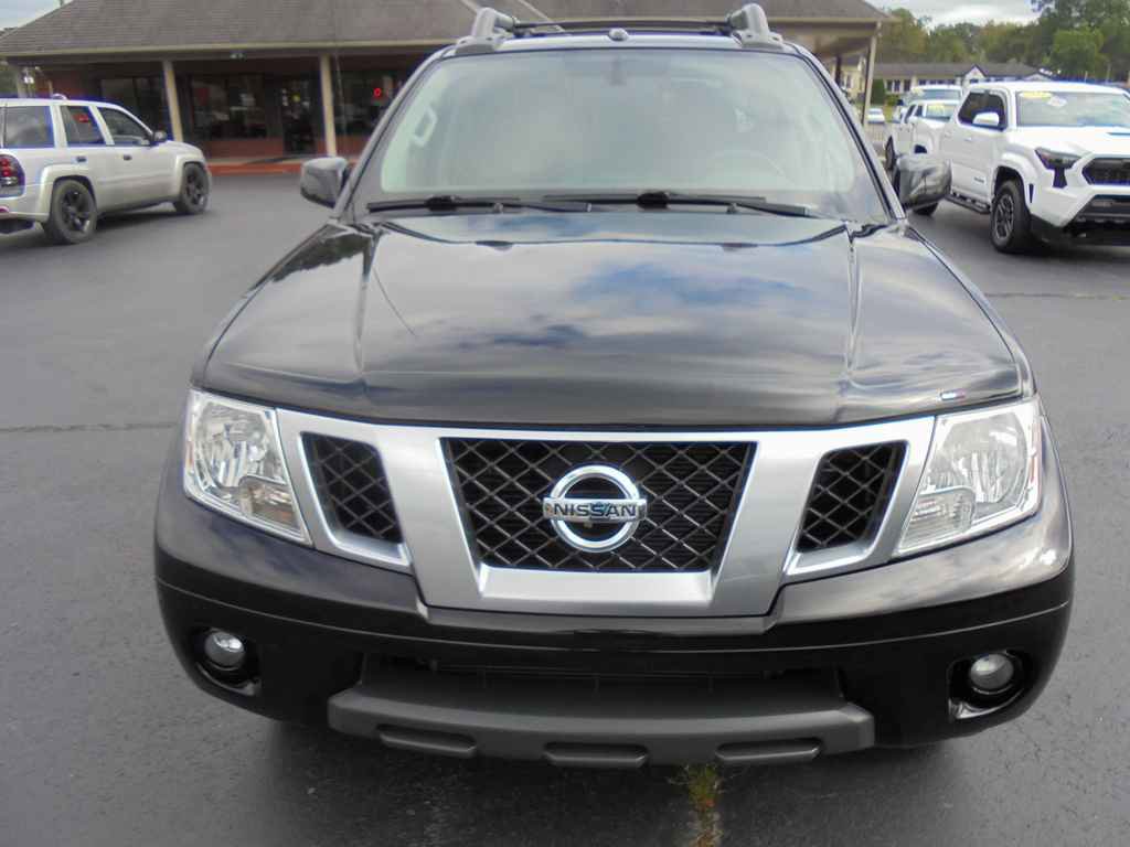 Used 2014 Nissan Frontier PRO-4X w/ Pro-4x Luxury Package image 3