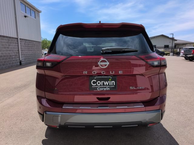 Used 2025 Nissan Rogue SL AWD/4WD image 4