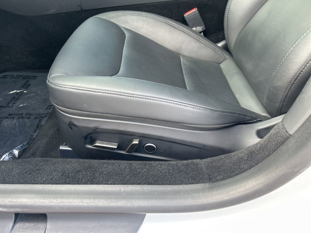 Used 2024 Tesla Model 3 Standard Range image 16