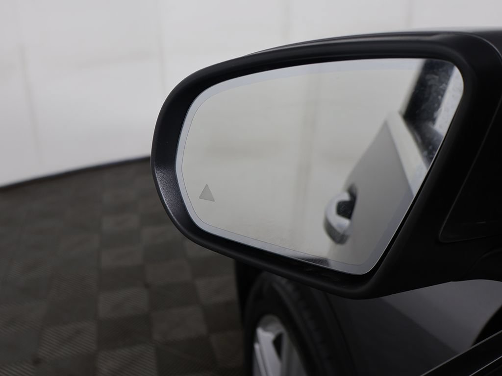 Used 2023 Mercedes-Benz GLA 250 4MATIC w/ Premium Package image 36