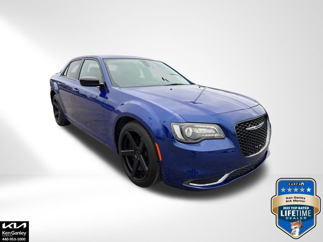 Used 2020 Chrysler 300 Touring w/ Sport Appearance Package image 1