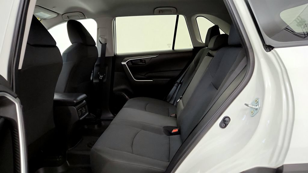 Certified 2024 Toyota RAV4 LE AWD/4WD image 18