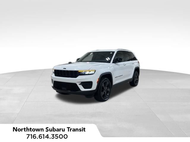 Used 2022 Jeep Grand Cherokee Altitude